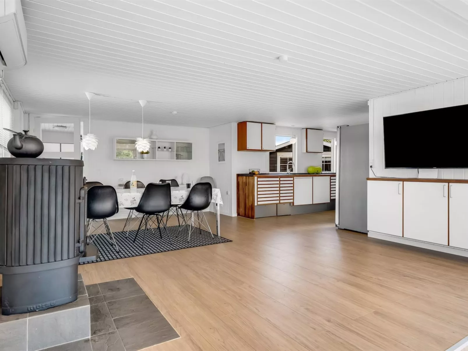 "Edel" - 650m from the sea-Inside