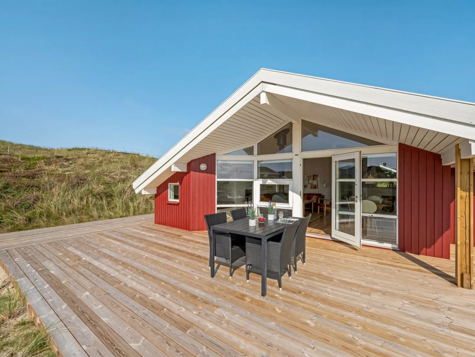 "Emelie" - 200m from the sea-Draußen