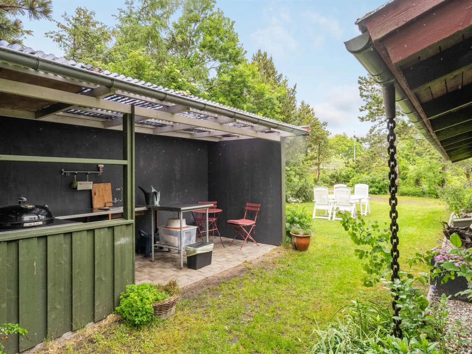 "Gail" - 400m to the fjord-Outside