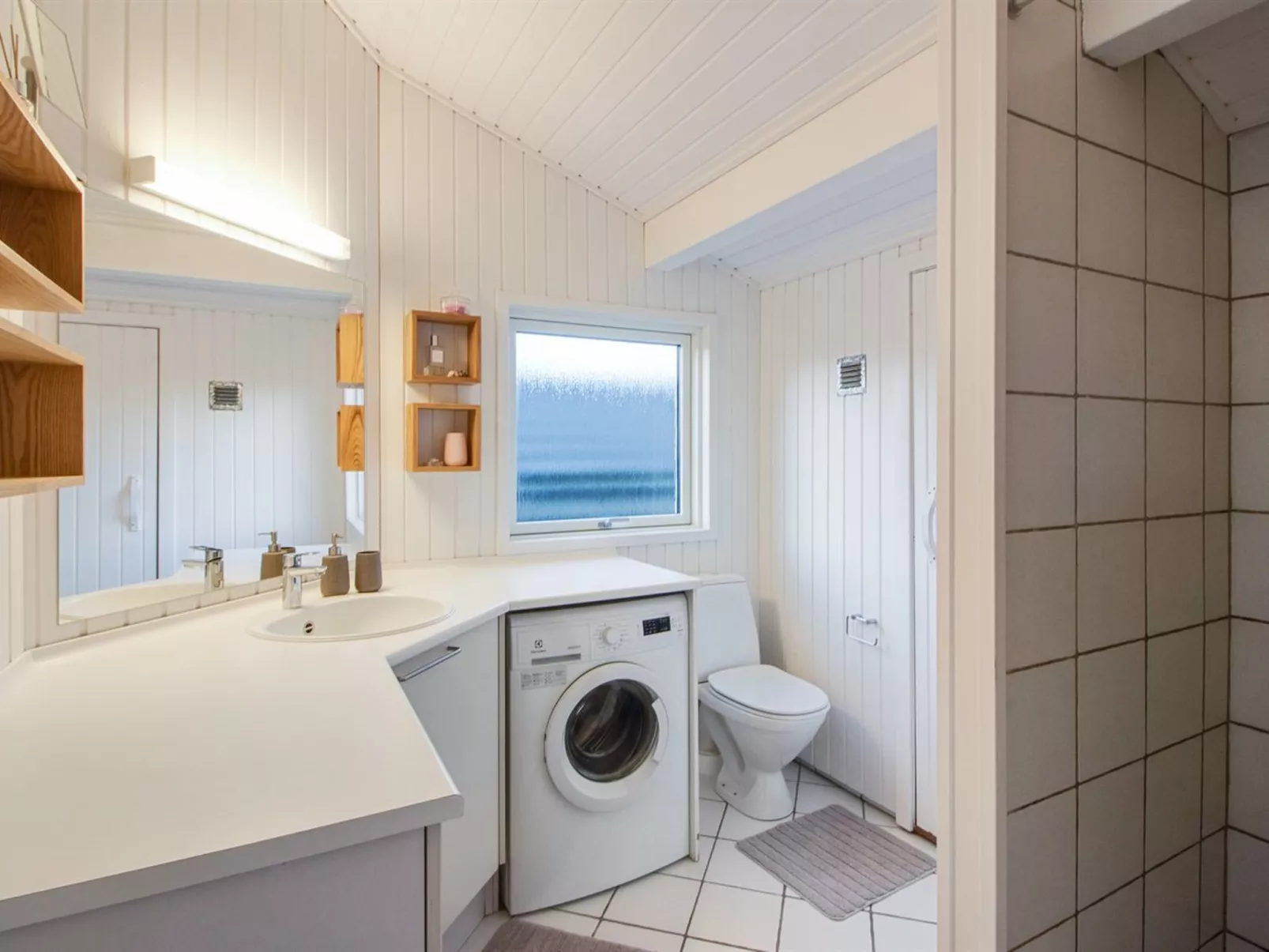 "Fenneke" - 50m from the sea-Drinnen