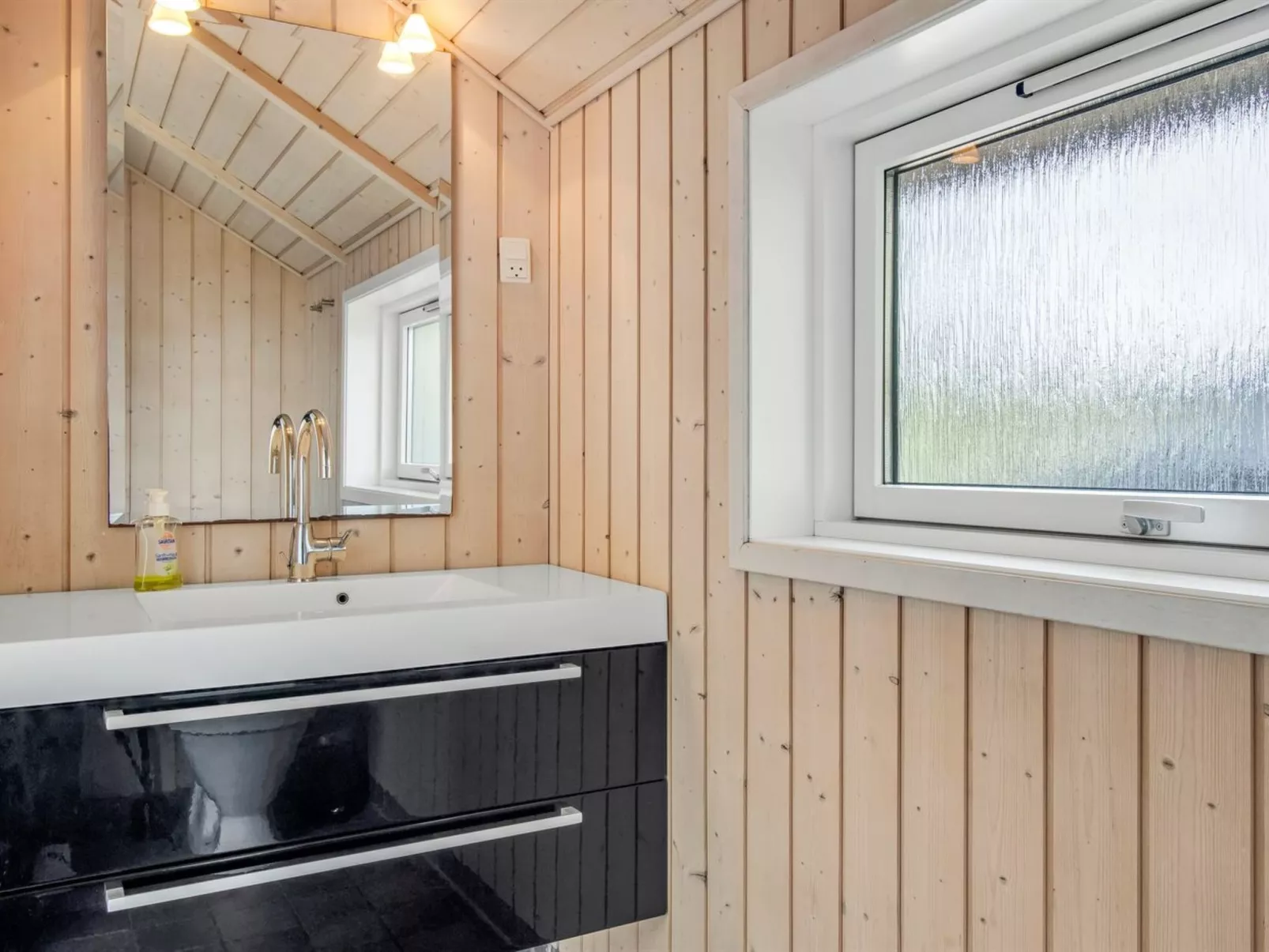 "Svenny" - 800m from the sea-Dedans