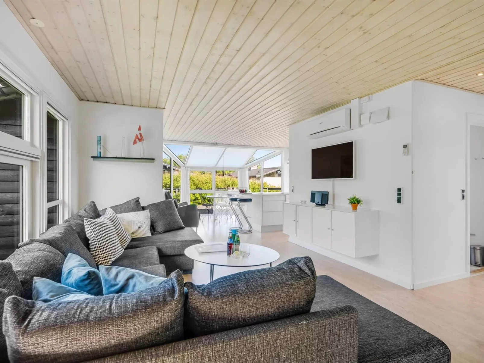 "Gildo" - 932m from the sea-Dedans