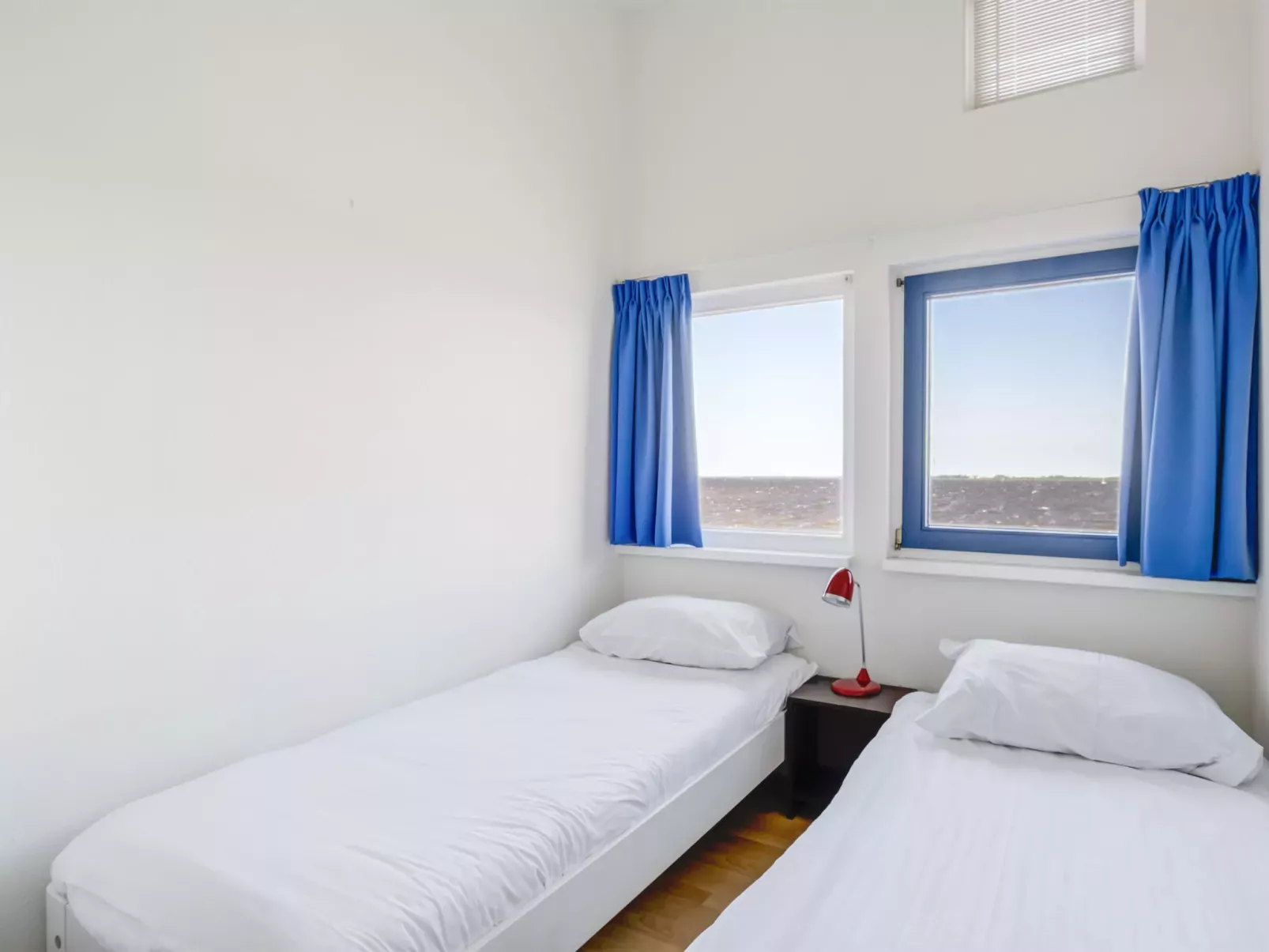 Jachthaven Oostmahorn-Inside