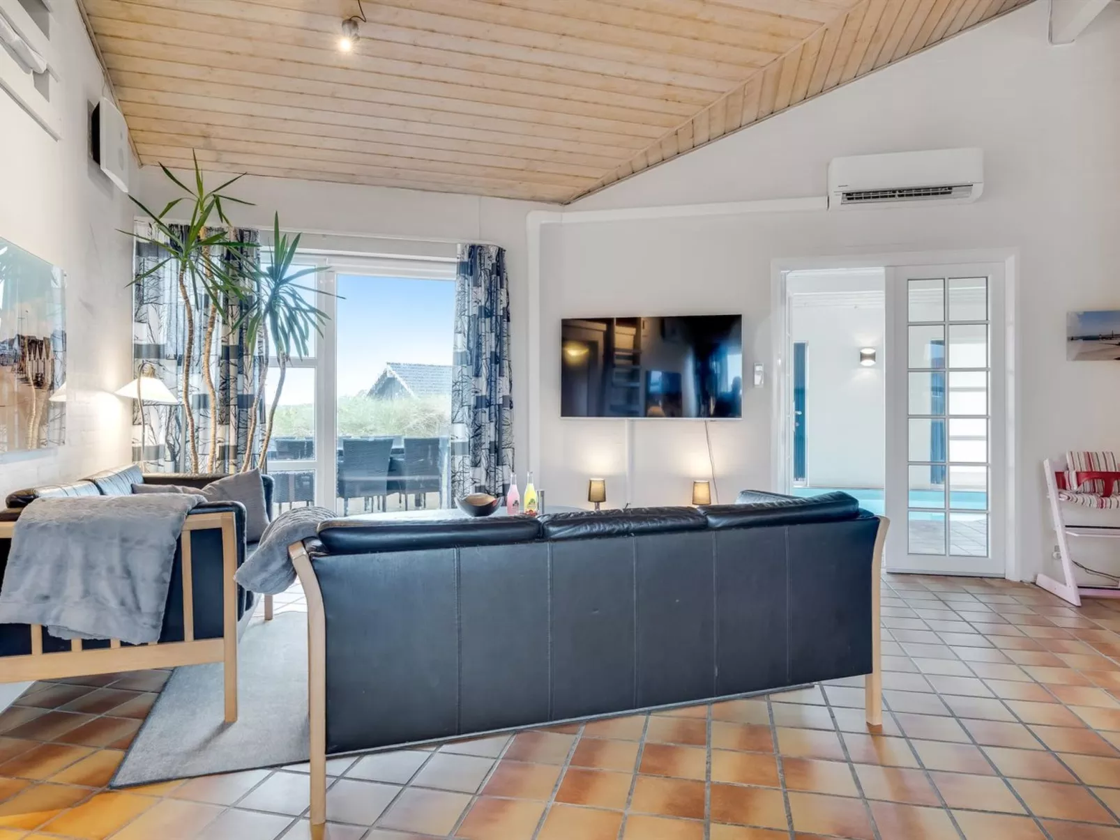 "Palli" - 600m from the sea-Inside