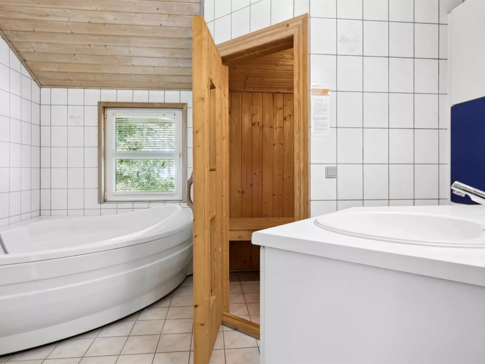 "Karitte" - 5km from the sea-Drinnen