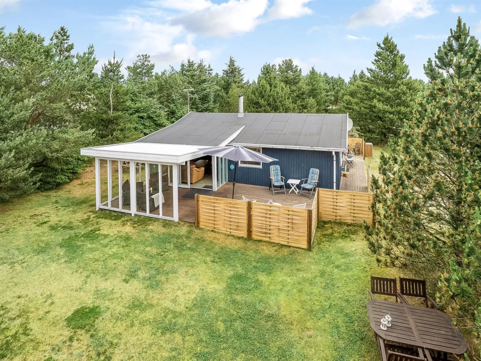 "Hughlek" - 900m from the sea-Draußen