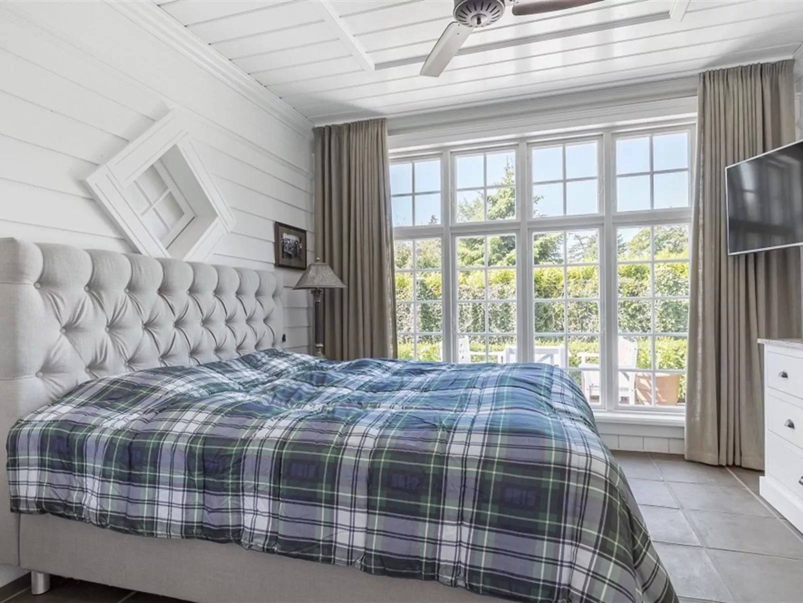 "Titia" - 1.2km to the fjord-Dedans