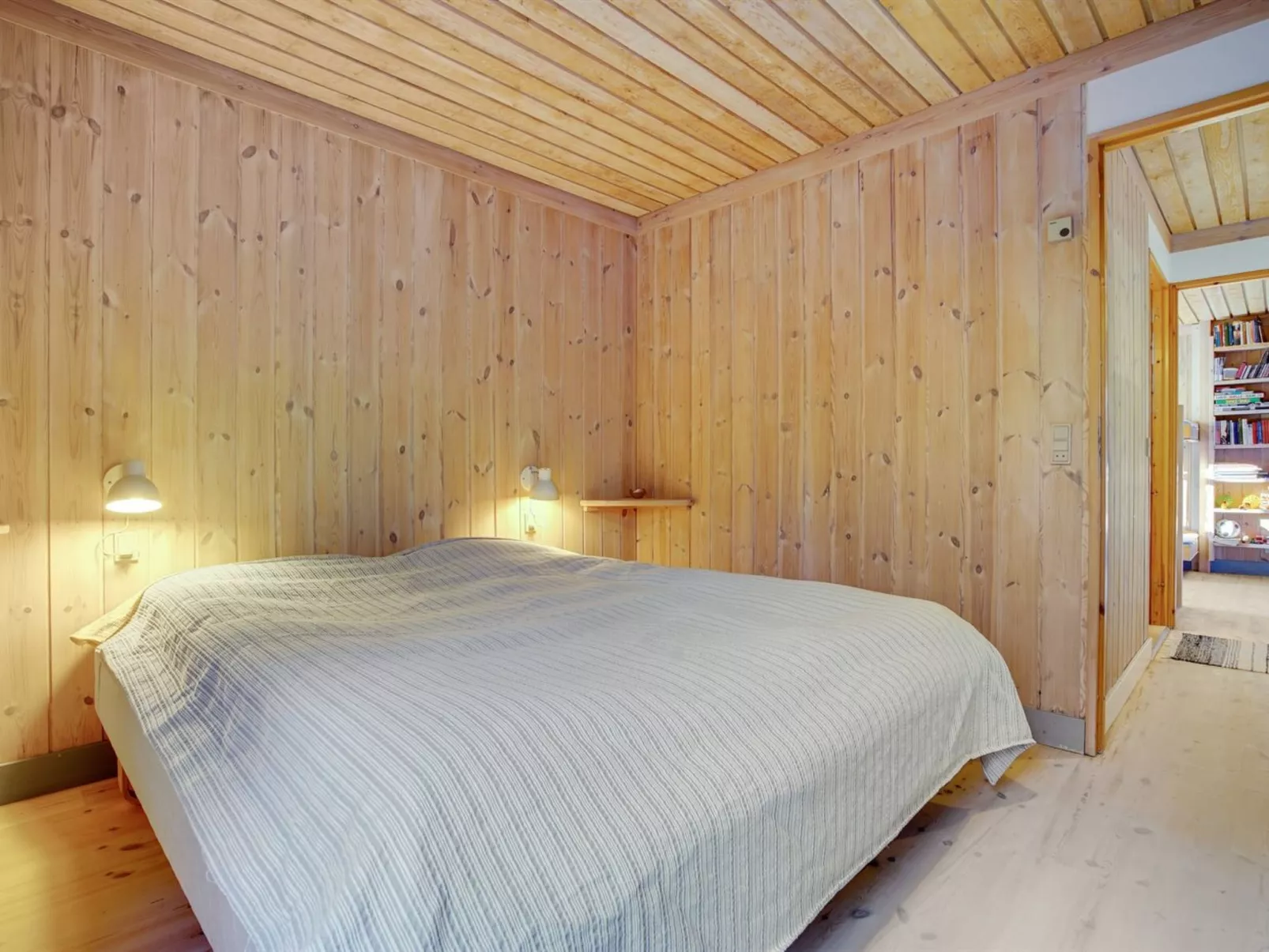 "Robert" - 250m from the sea-Inside