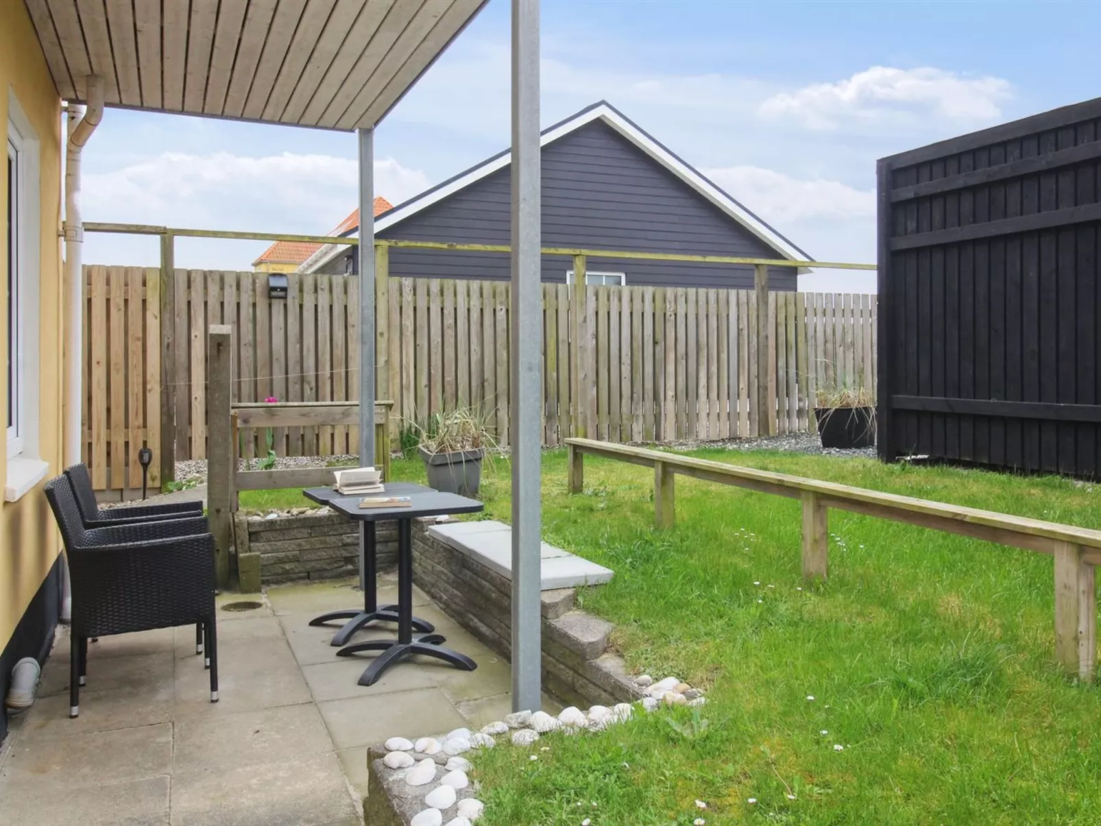 "Ingert" - 250m from the sea-Draußen