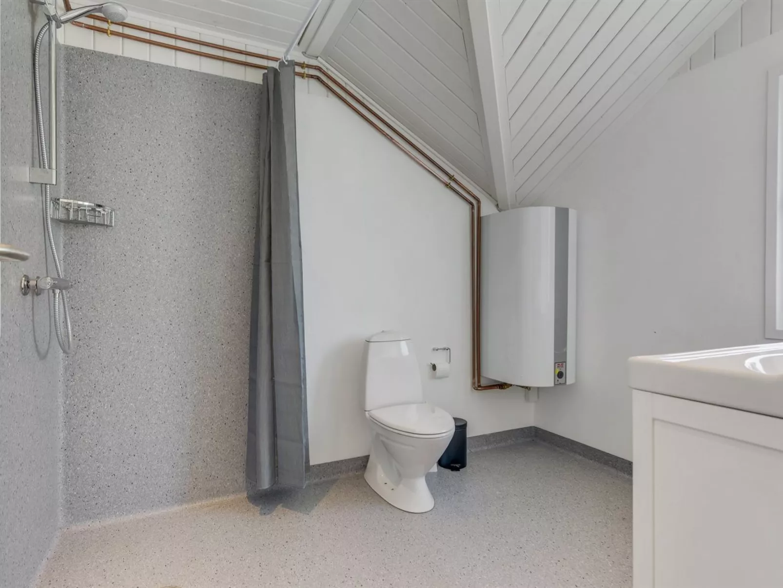 "Aleide" - 29km from the sea-Inside