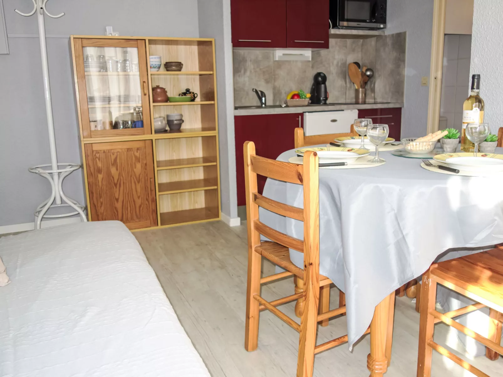 Les Mas de La Mer-Drinnen