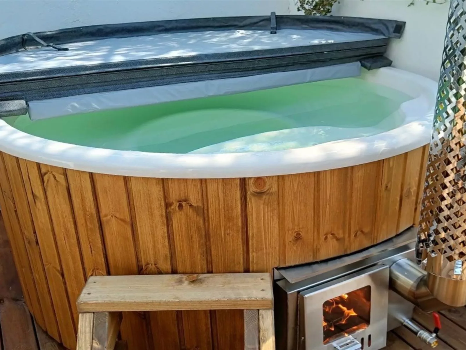 "Carly" - 100m from the sea-Drinnen