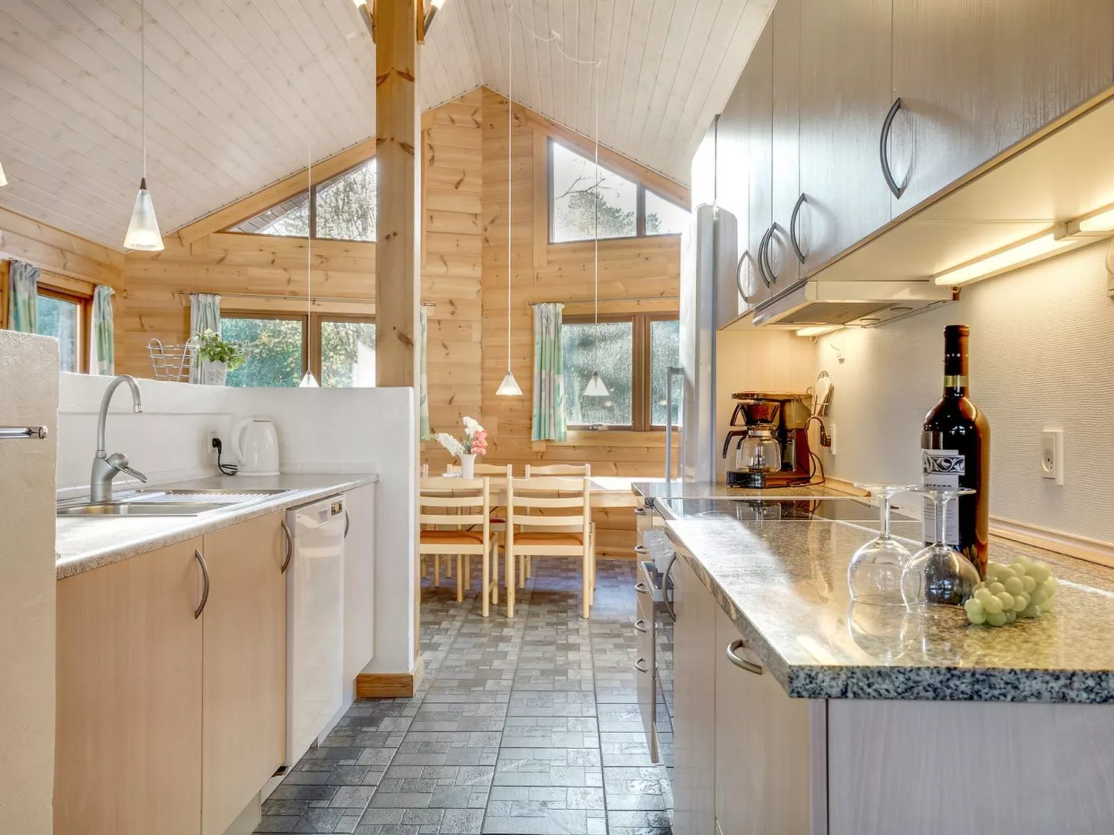 "Dora" - 180m from the sea-Inside