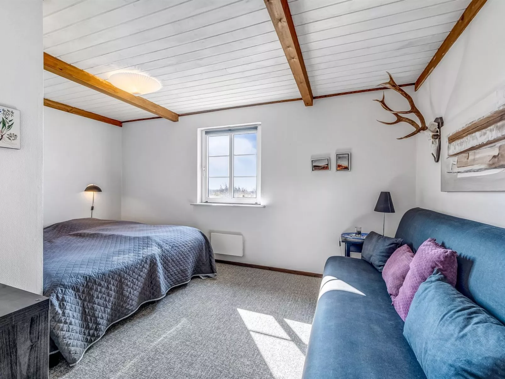 "Bjart" - 50m to the fjord-Dedans