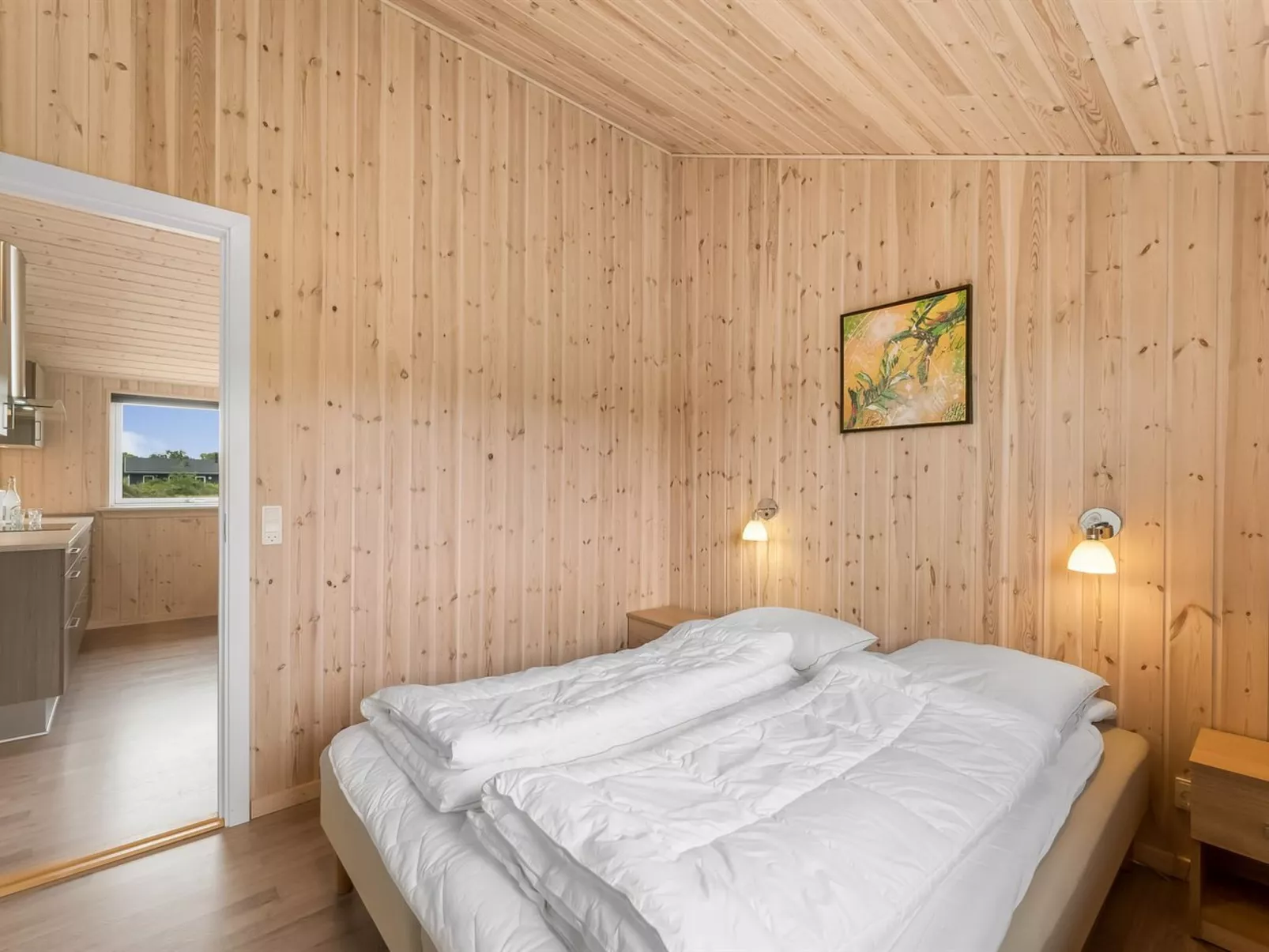 "Clement" - 500m to the fjord-Drinnen