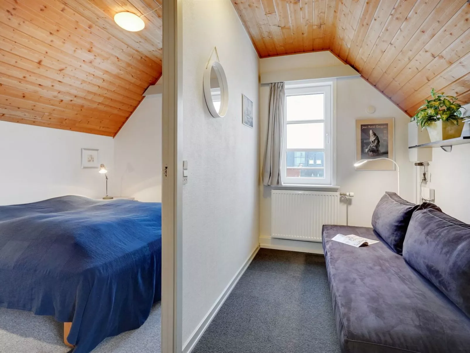 "Roya" - 1.9km from the sea-Inside