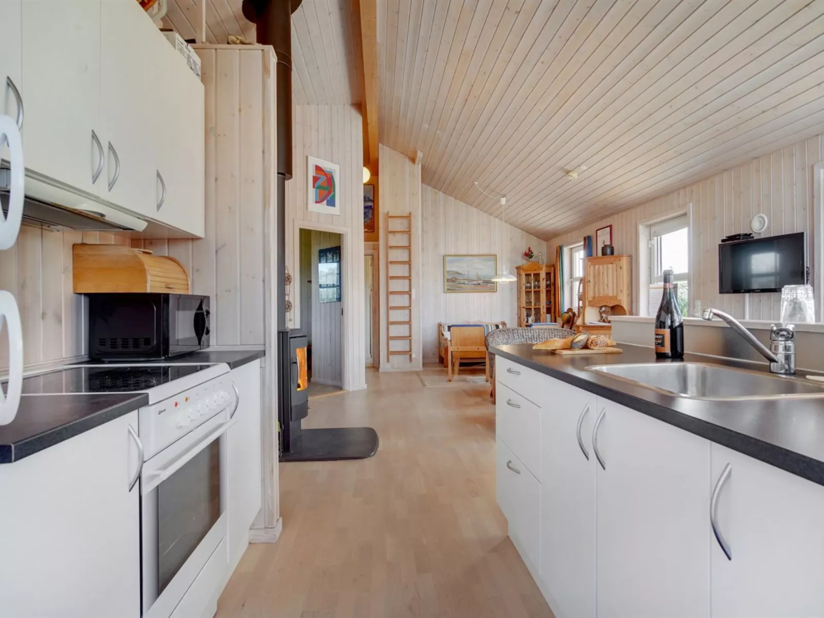 "Karlsson" - 500m from the sea-Inside