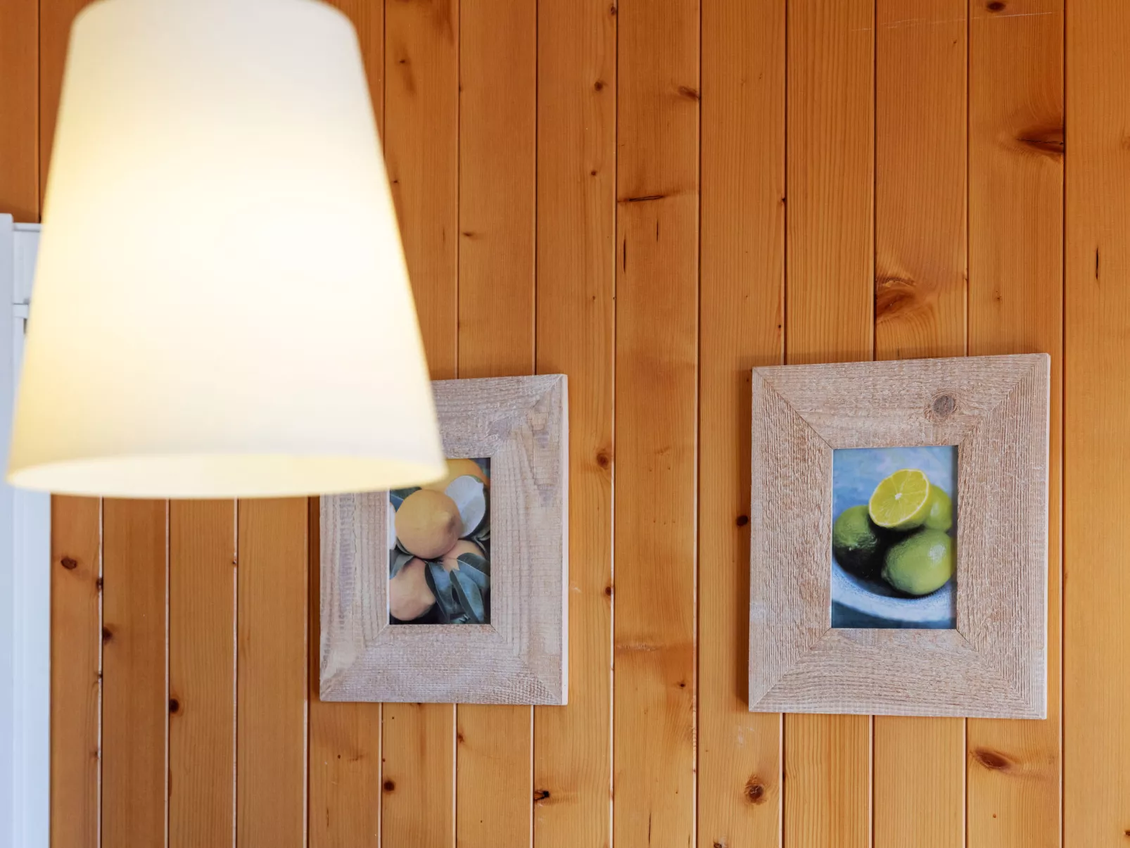 Armorial Est 72-Inside