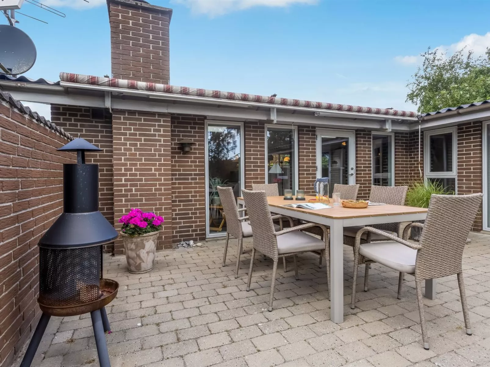 "Sessa" - 800m from the sea-Outside