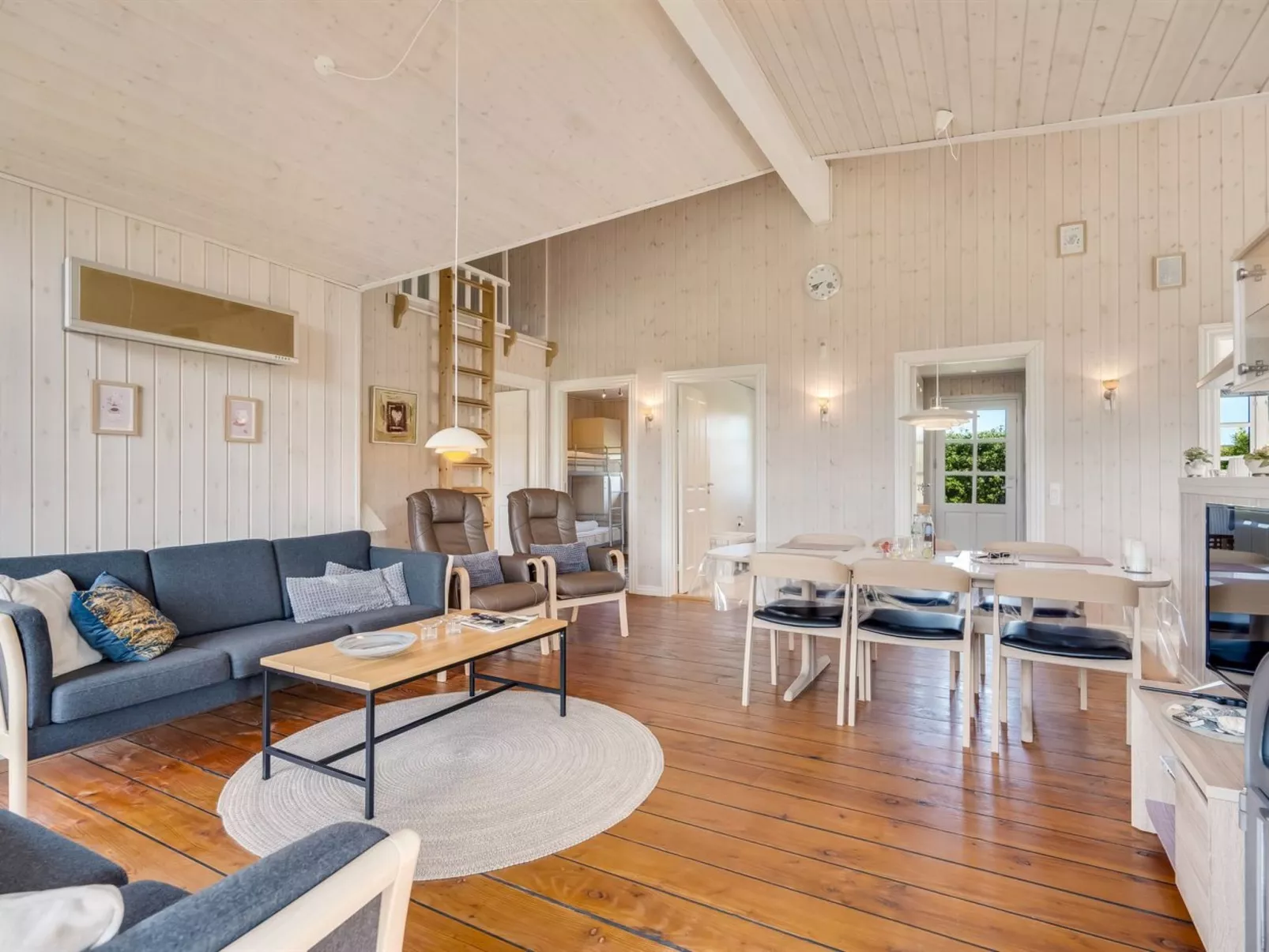 "Annemie" - 1.8km from the sea-Drinnen