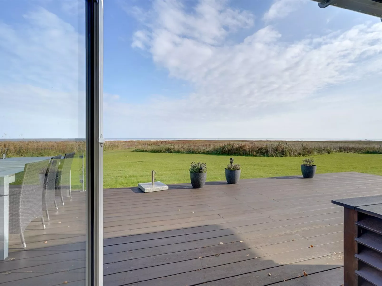 "Gisa" -  from the sea-Outside