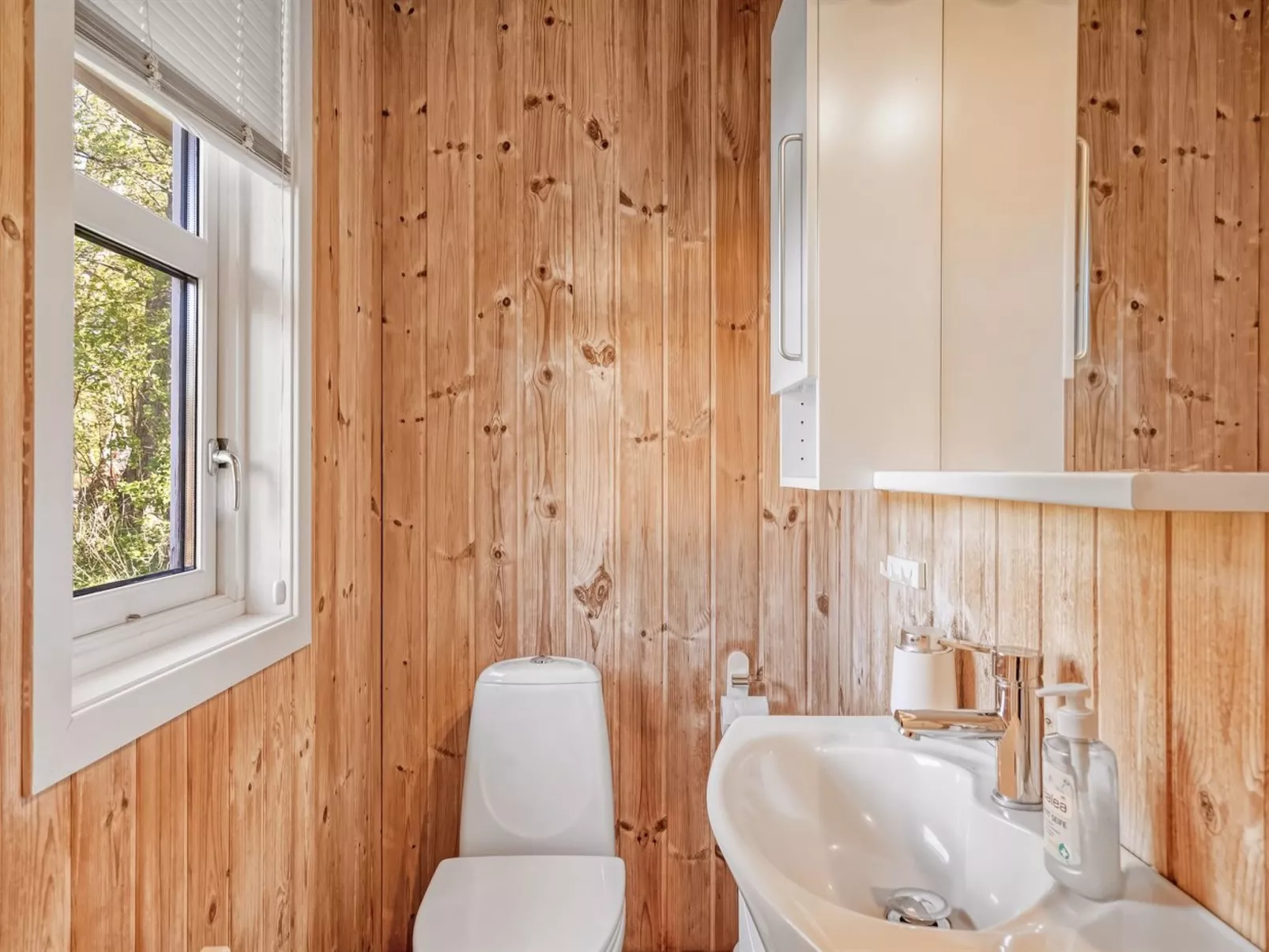 "Annestine" - 200m from the sea-Inside