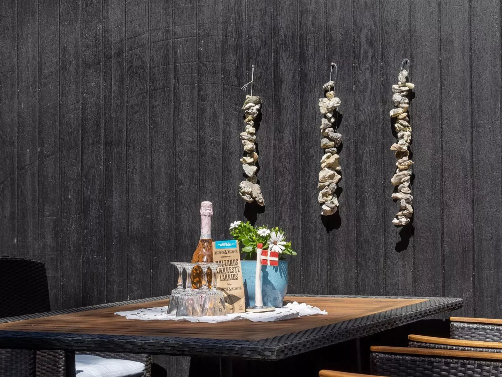 "Freda" - 100m to the fjord-Outside