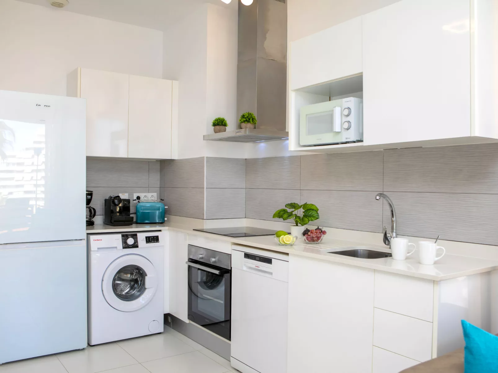 Calpe Beach II-Inside