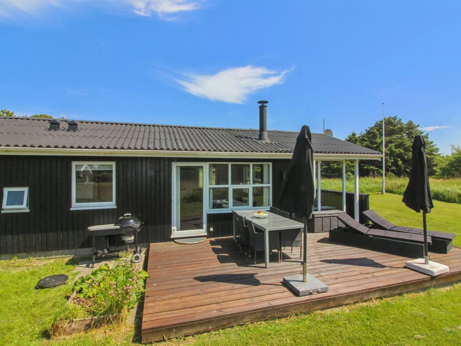 "Grit" - 650m from the sea-Draußen