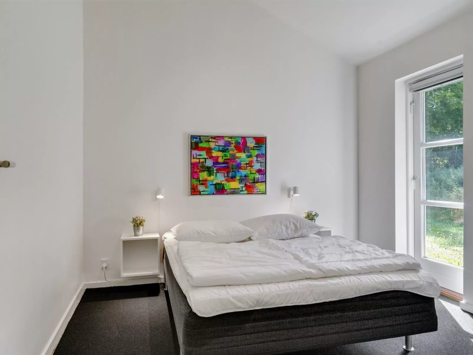 "Kringfod" - 590m from the sea-Drinnen