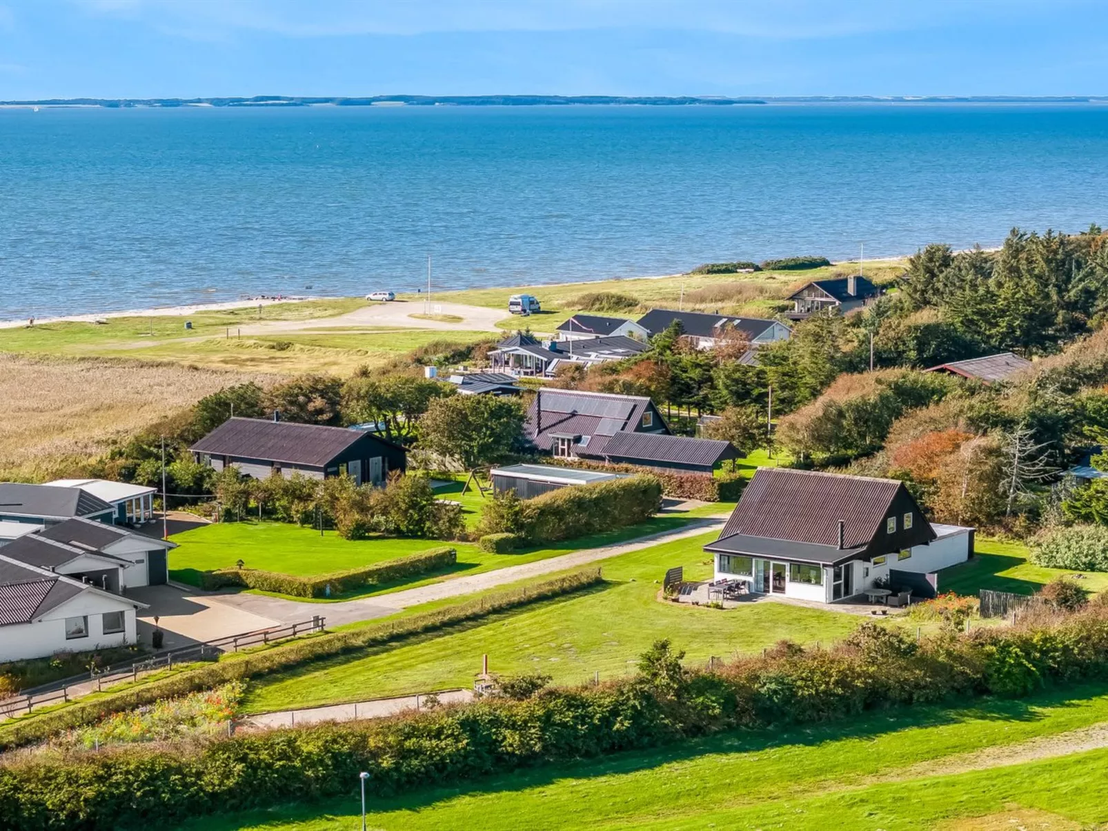 "Dunja" - 200m to the fjord-Draußen