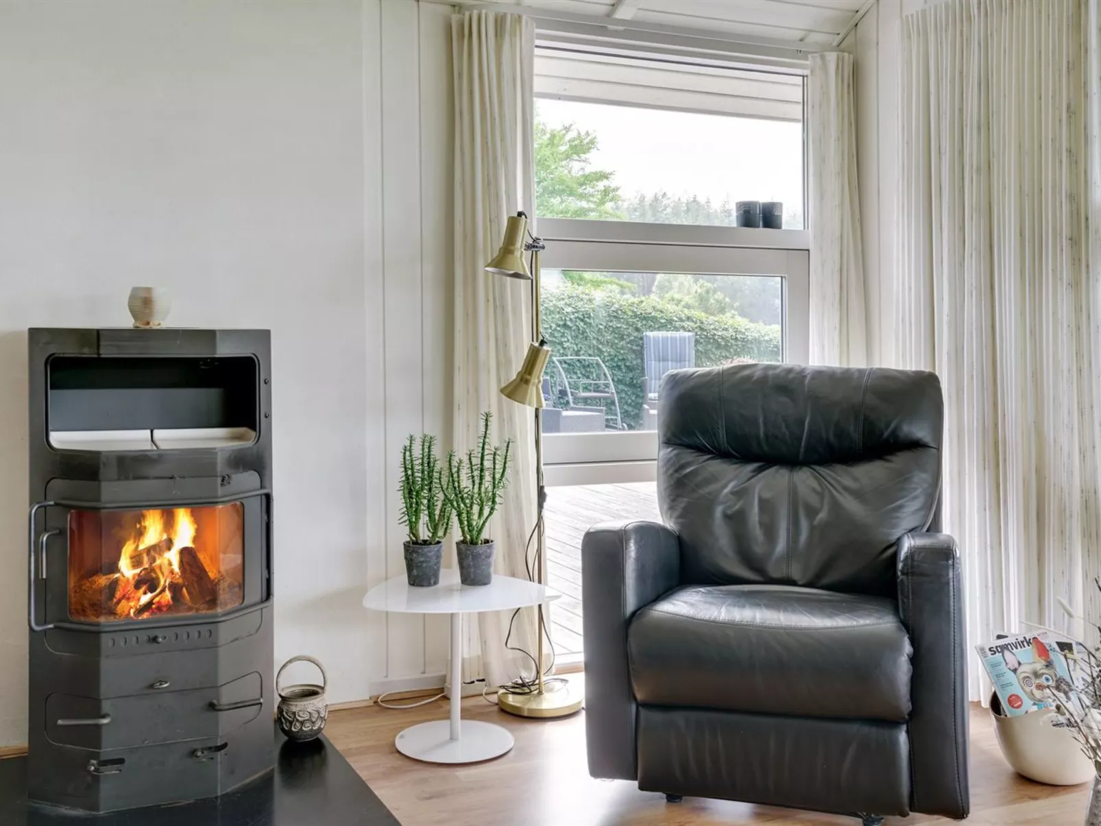 "Algot" - 100m to the fjord-Inside