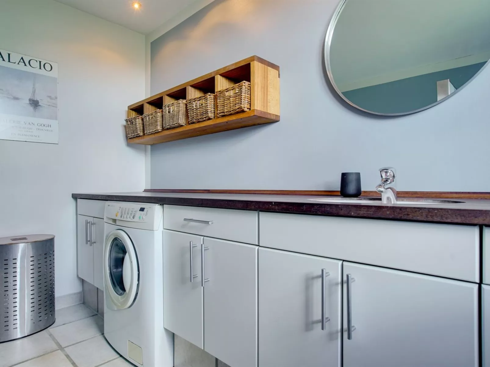 "Botmar" - 10m from the sea-Dedans