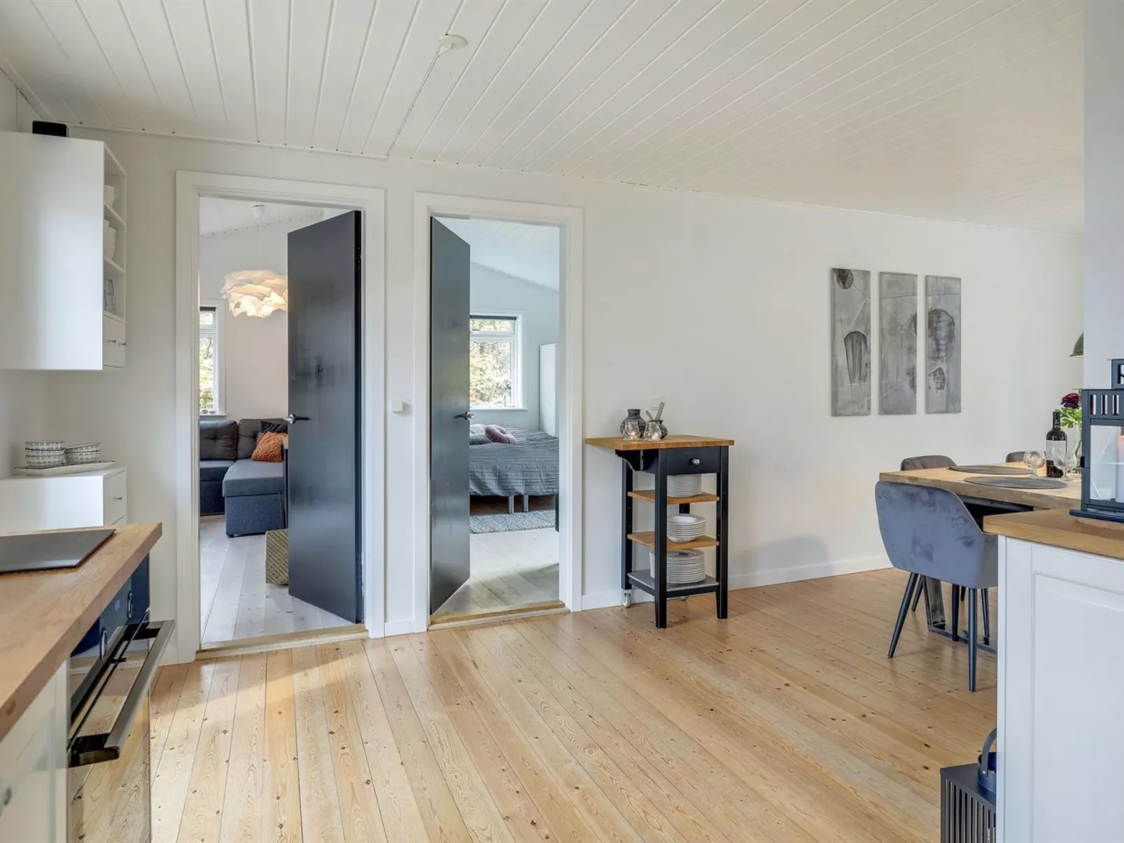 "Aida" - 400m from the sea-Inside