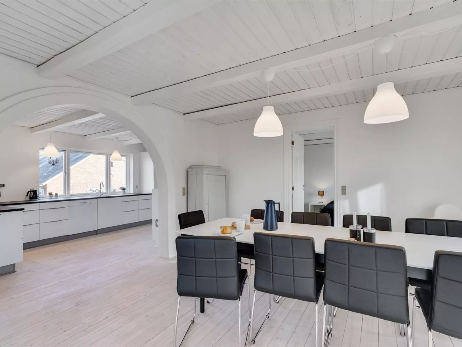 "Auguste" - 1.5km to the fjord-Inside