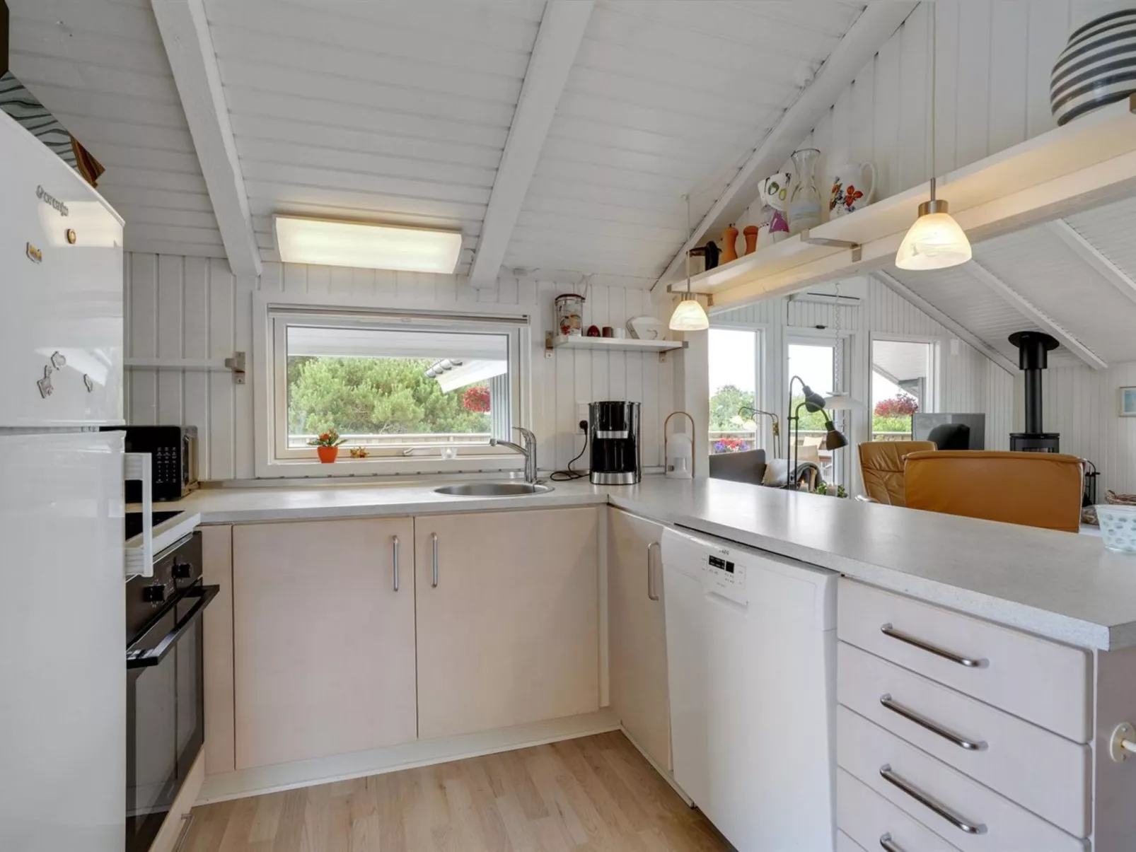 "Arlette" - 1.8km from the sea-Drinnen