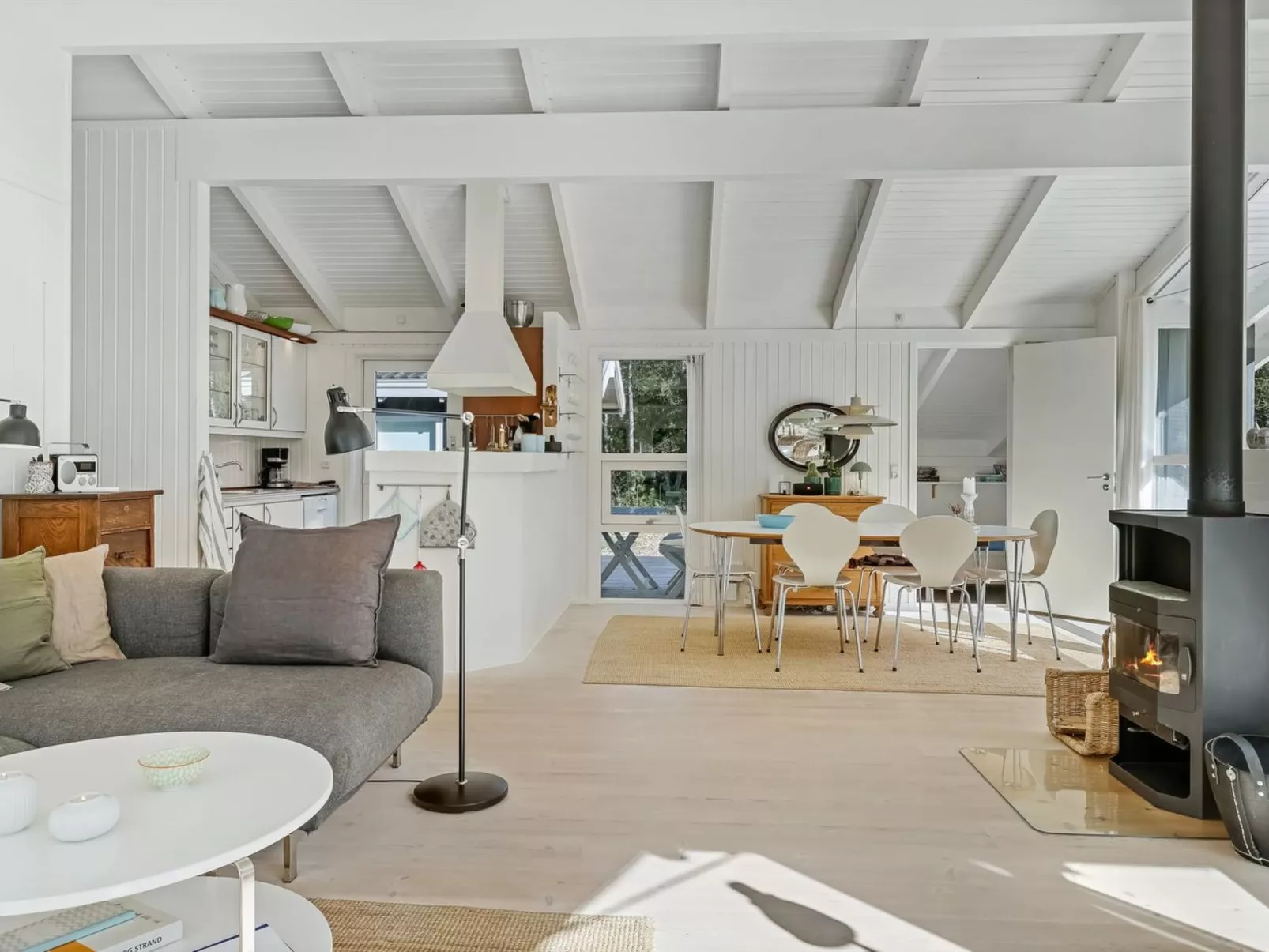 "Ran" - 600m from the sea-Dedans