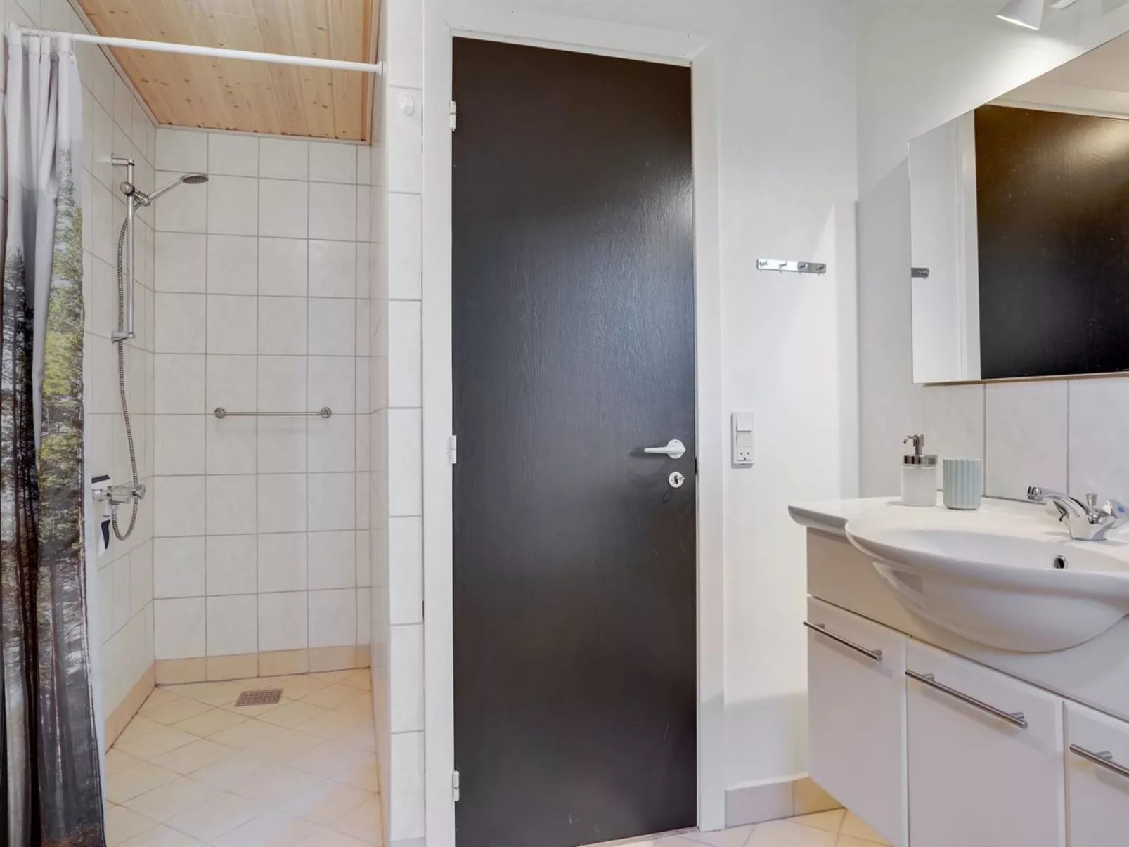 "Ludde" - 500m to the fjord-Inside