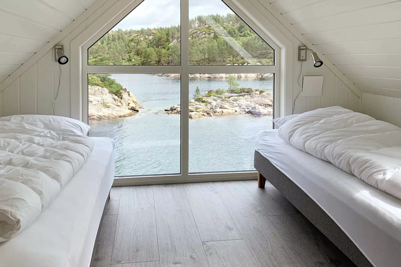 8 person holiday home in Urangsvåg-Indoor