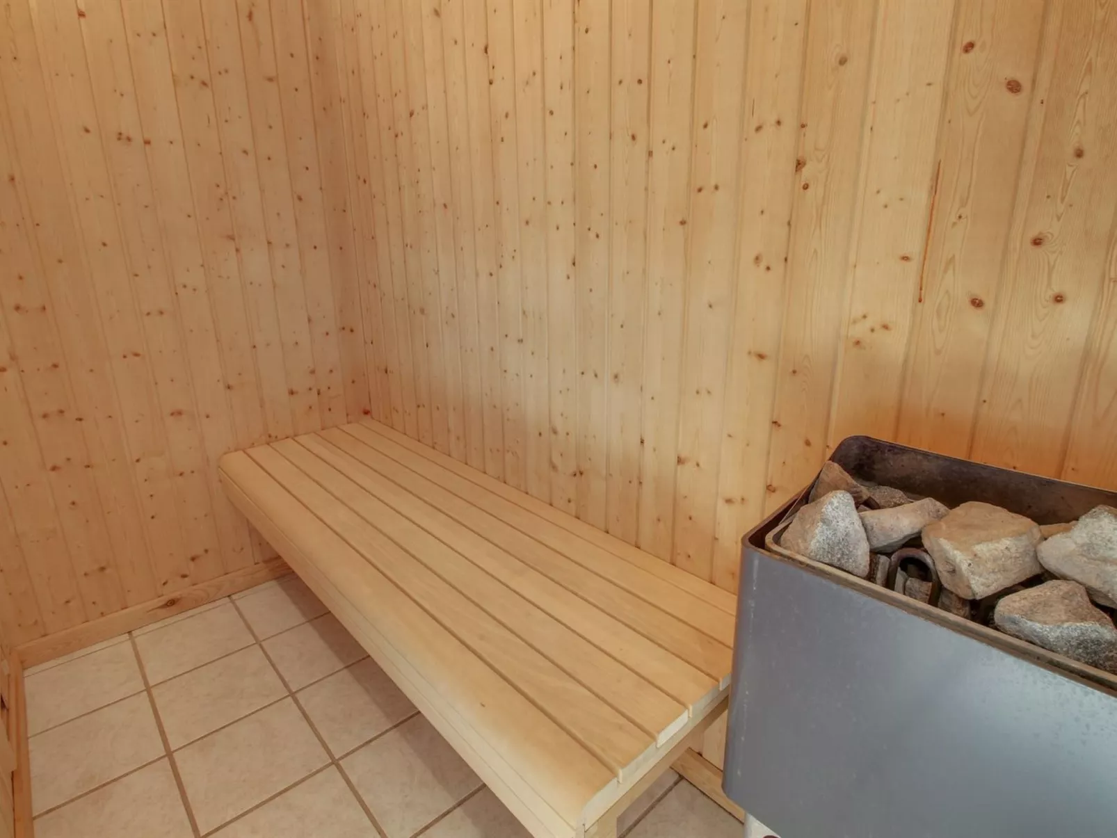 "Börje" - 600m from the sea-Drinnen