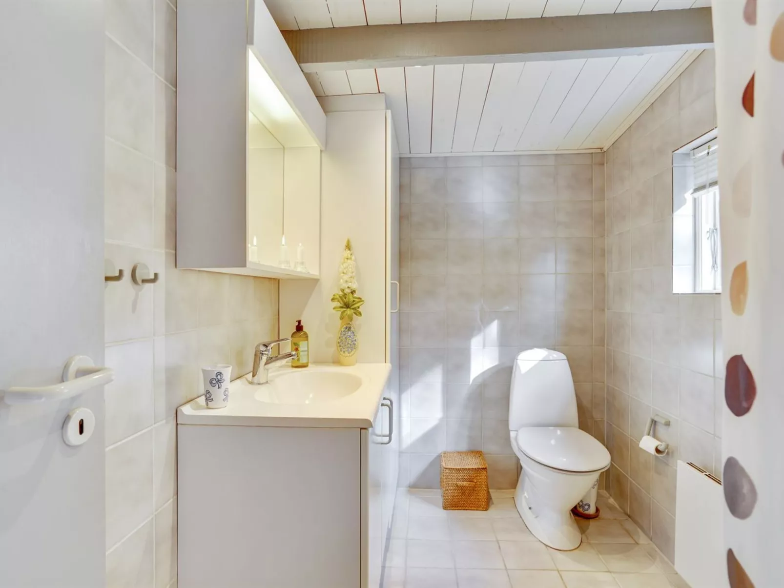 "Pilvi" -  from the sea-Drinnen