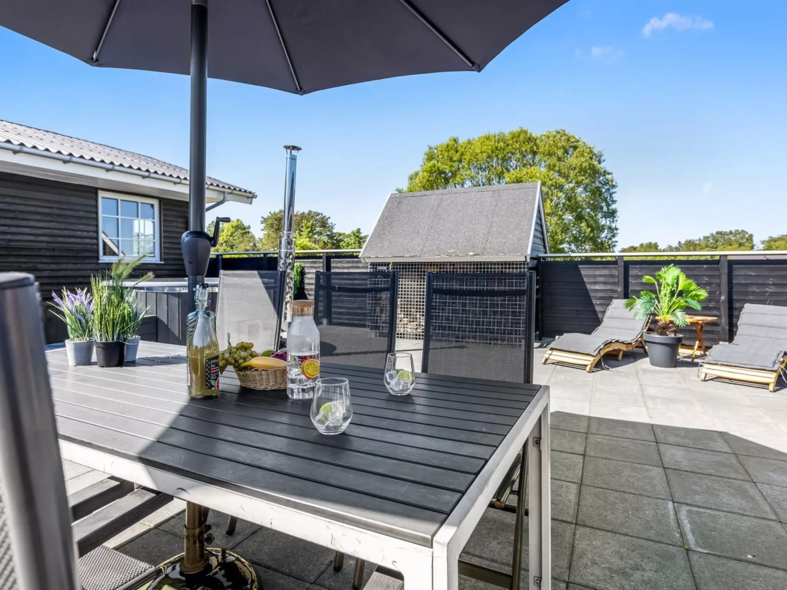 "Erna" - 400m from the sea-Dehors