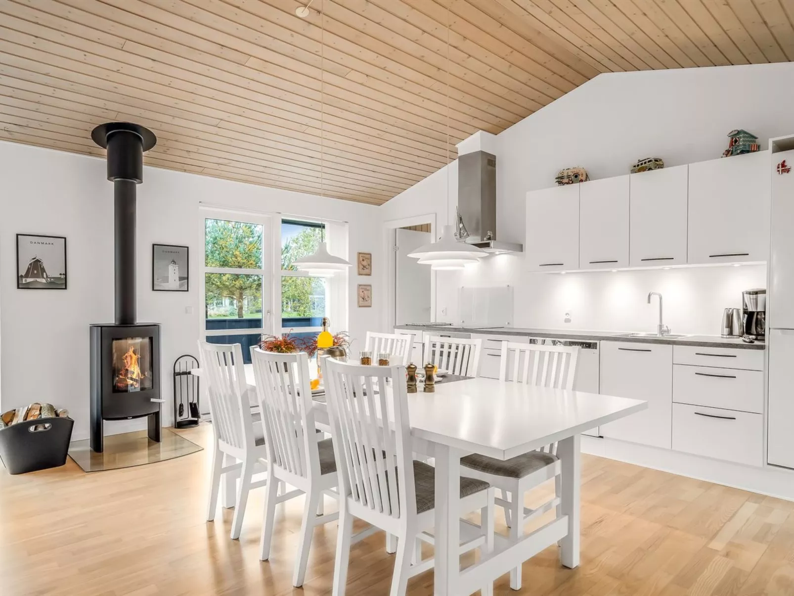 "Thure" - 1km from the sea-Inside