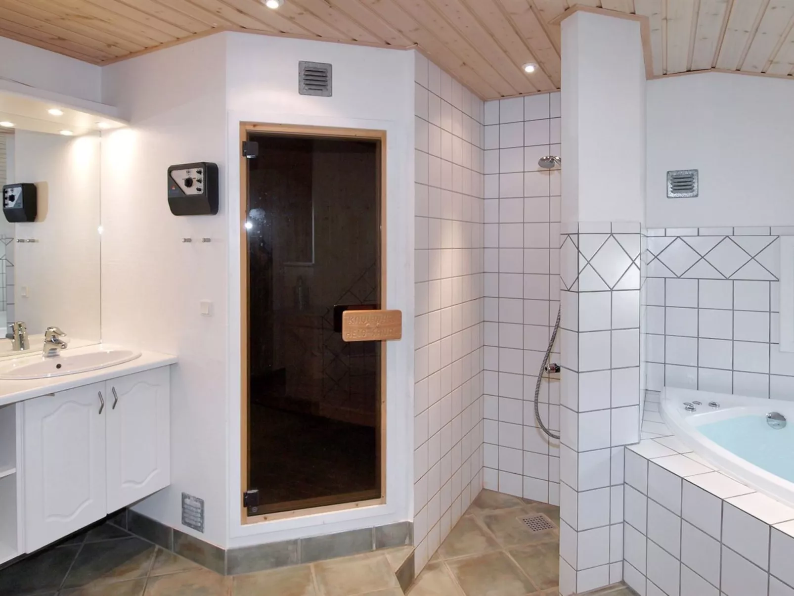 "Ansgar" - 150m from the sea-Dedans