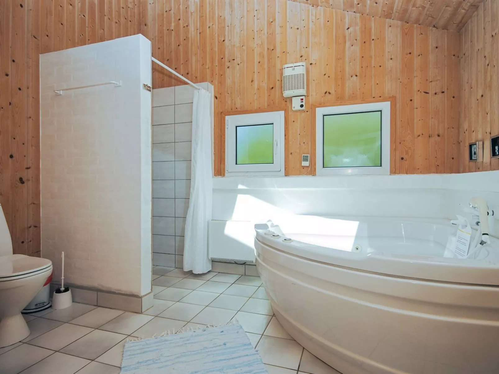 "Heggi" - 900m from the sea-Drinnen