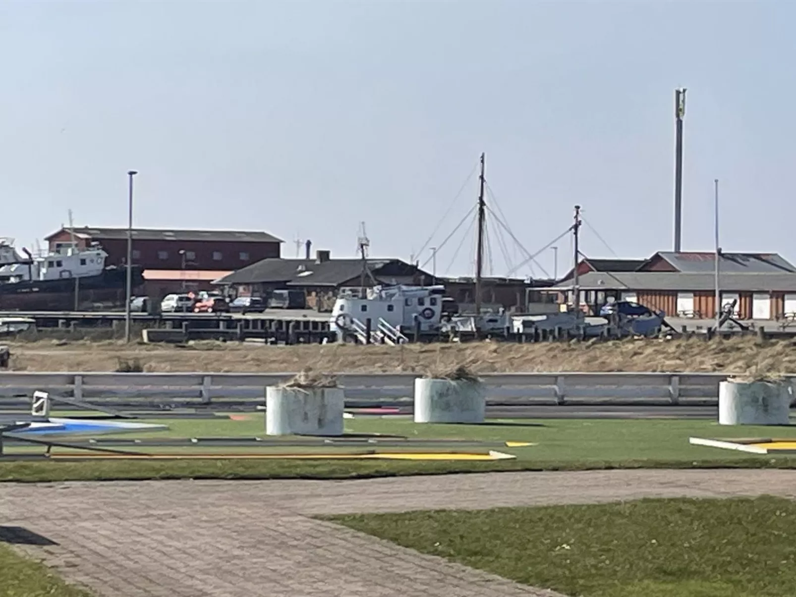 "Segot" - 100m to the fjord-Outside