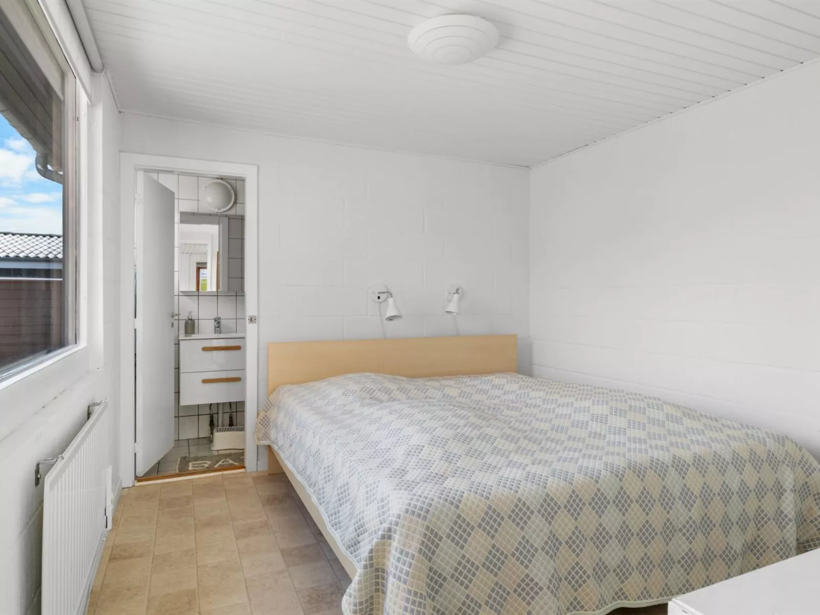 "Neea" - 40m from the sea-Drinnen