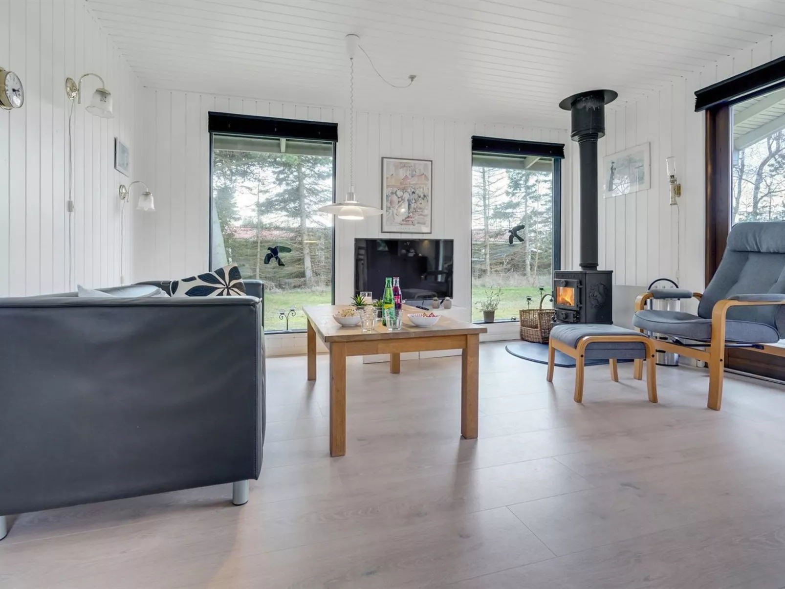 "Aileen" - 900m from the sea-Inside