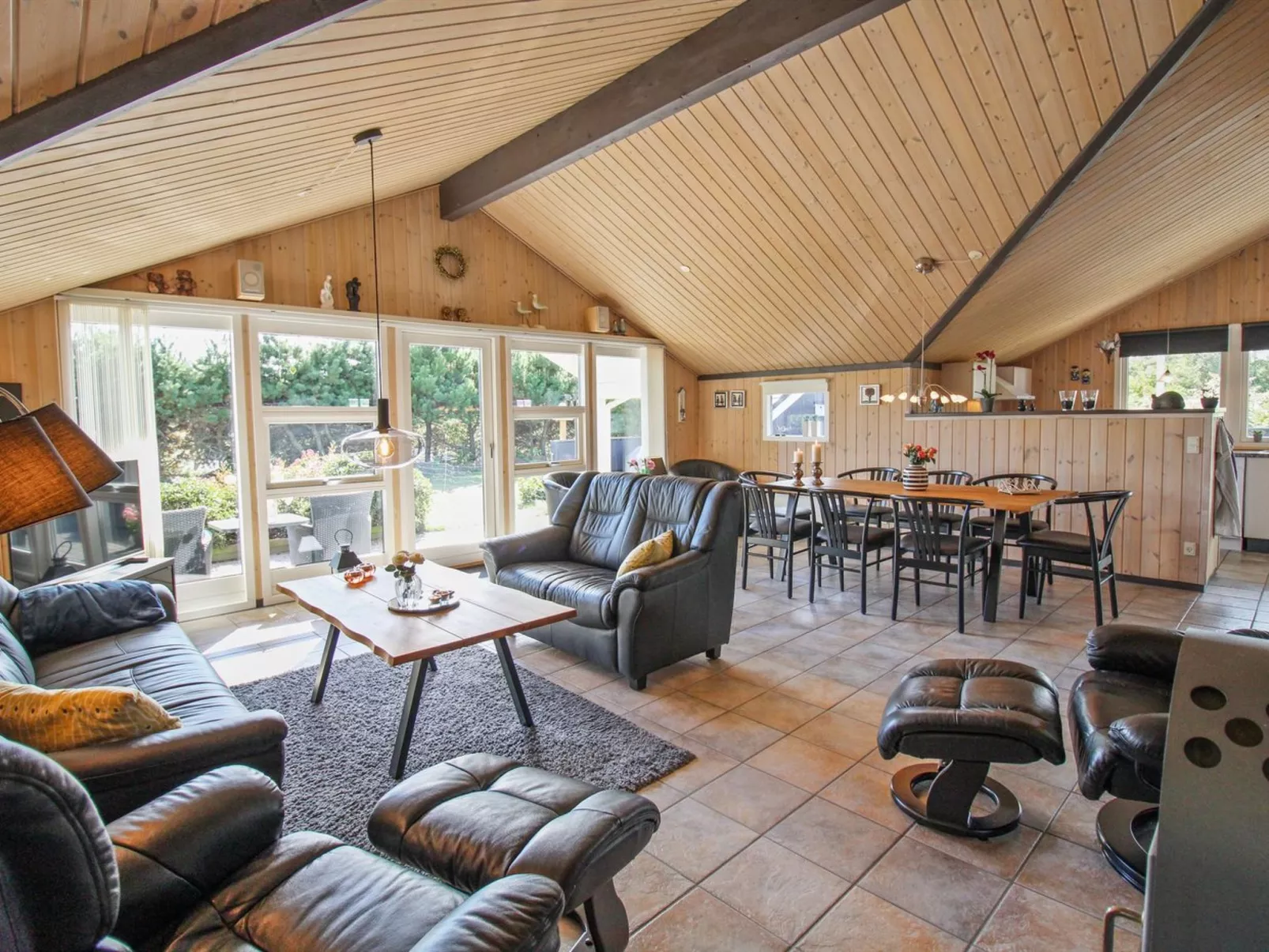 "Maureen" - 10.5km from the sea-Drinnen