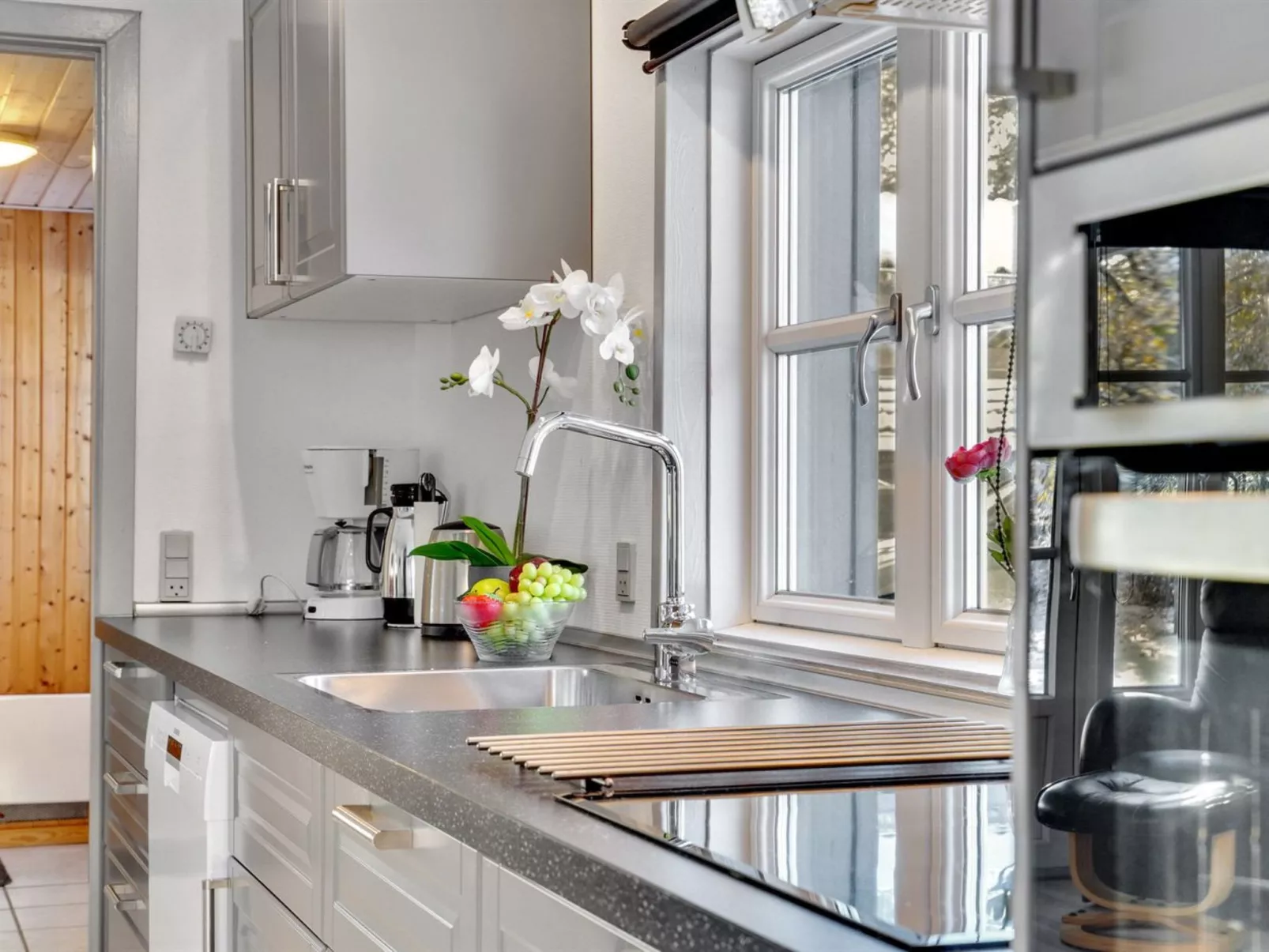 "Agneta" - 750m from the sea-Dedans